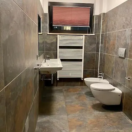 Roel Apartman *
